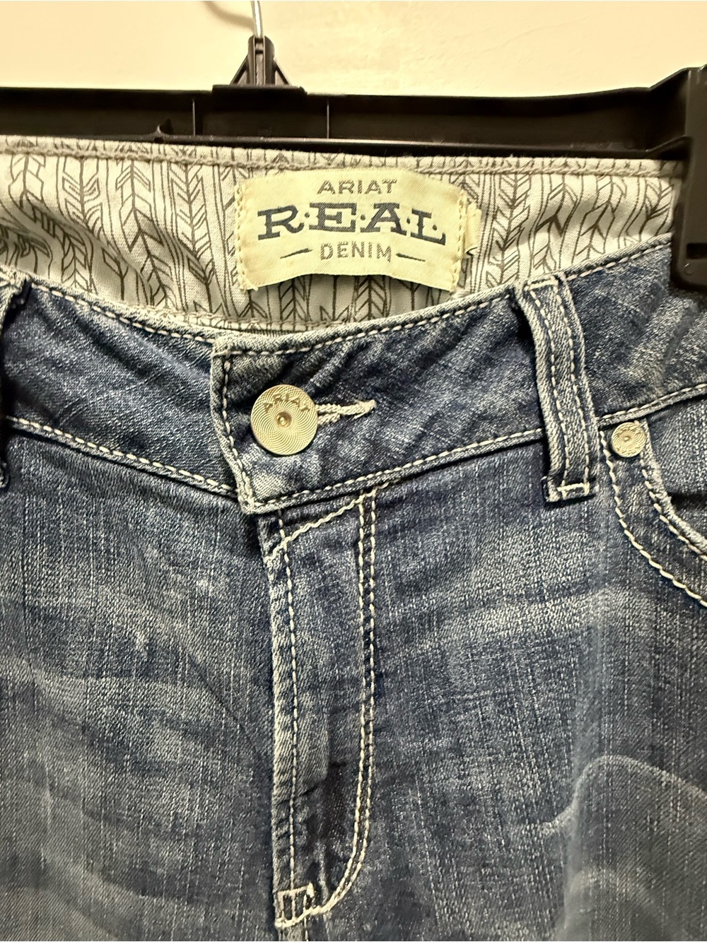 Ariat Women’s Light-Mid Wash Bootcut Jeans - Picture 3 of 4